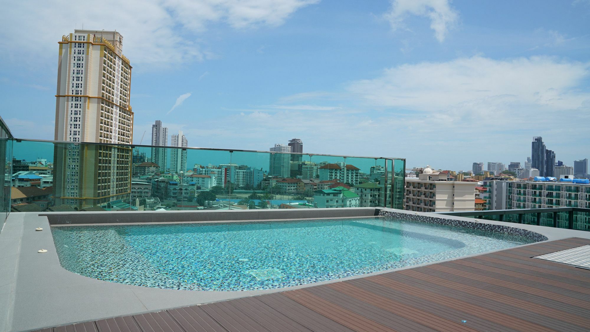Appartamento Urban Attitude Pattaya Esterno foto